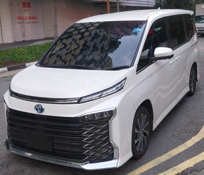 Singapore Car Rental with Driver - 4 Hour